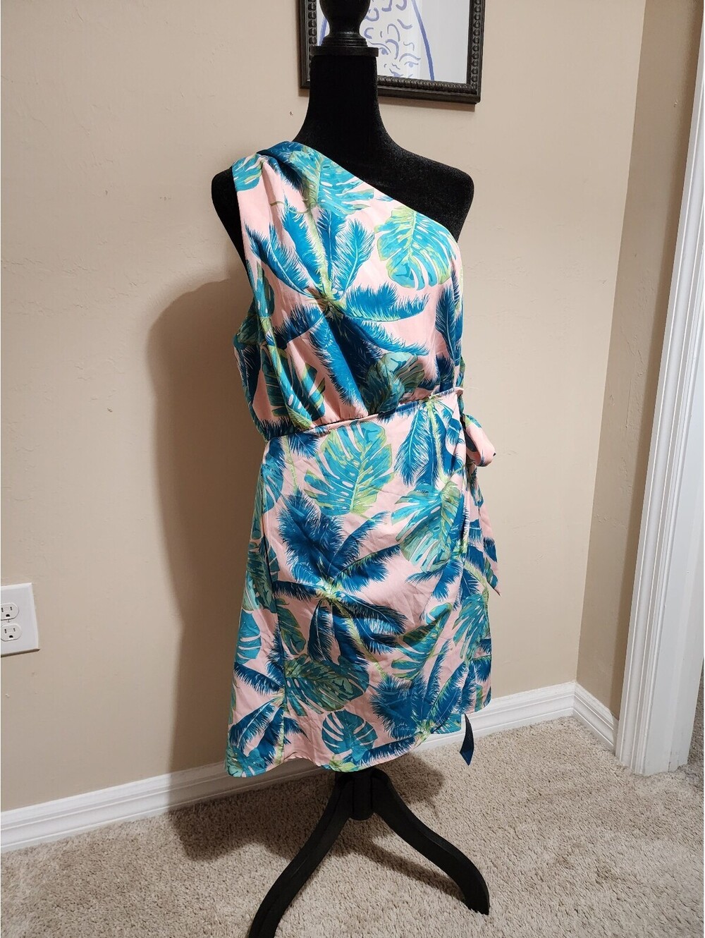 One-Shoulder Tropical Leaf Print Dress with Waist Tie